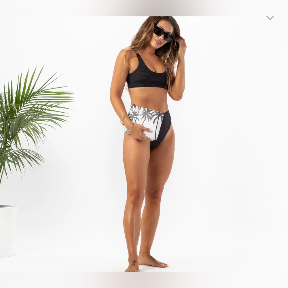 NEW ALOHA Collection Small Pouch Kalapana by Samudra